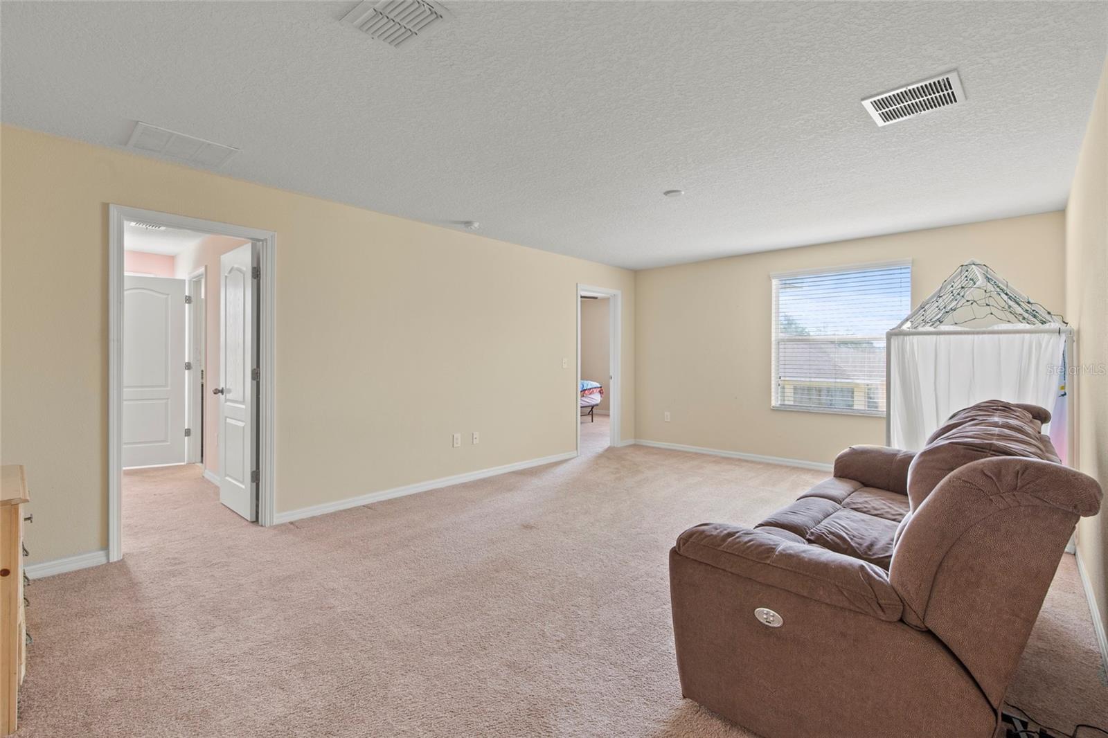 Image 20 of 38 For 16614 Myrtle Sand Drive