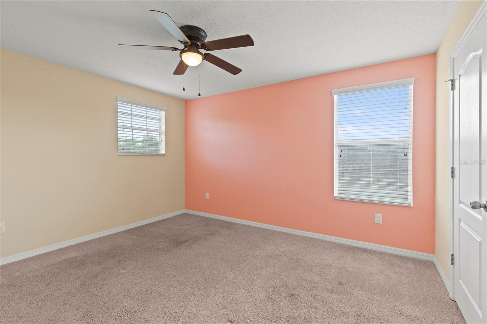 Image 26 of 38 For 16614 Myrtle Sand Drive