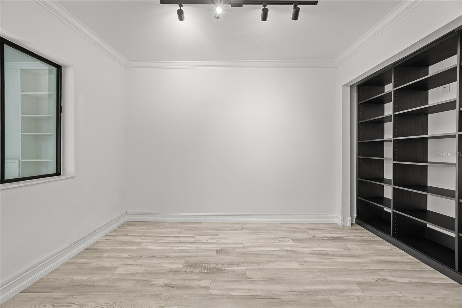 Image 10 of 45 For 20847 Sugarloaf Lane