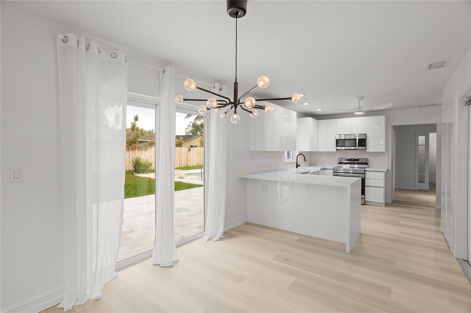 Image 19 of 45 For 20847 Sugarloaf Lane