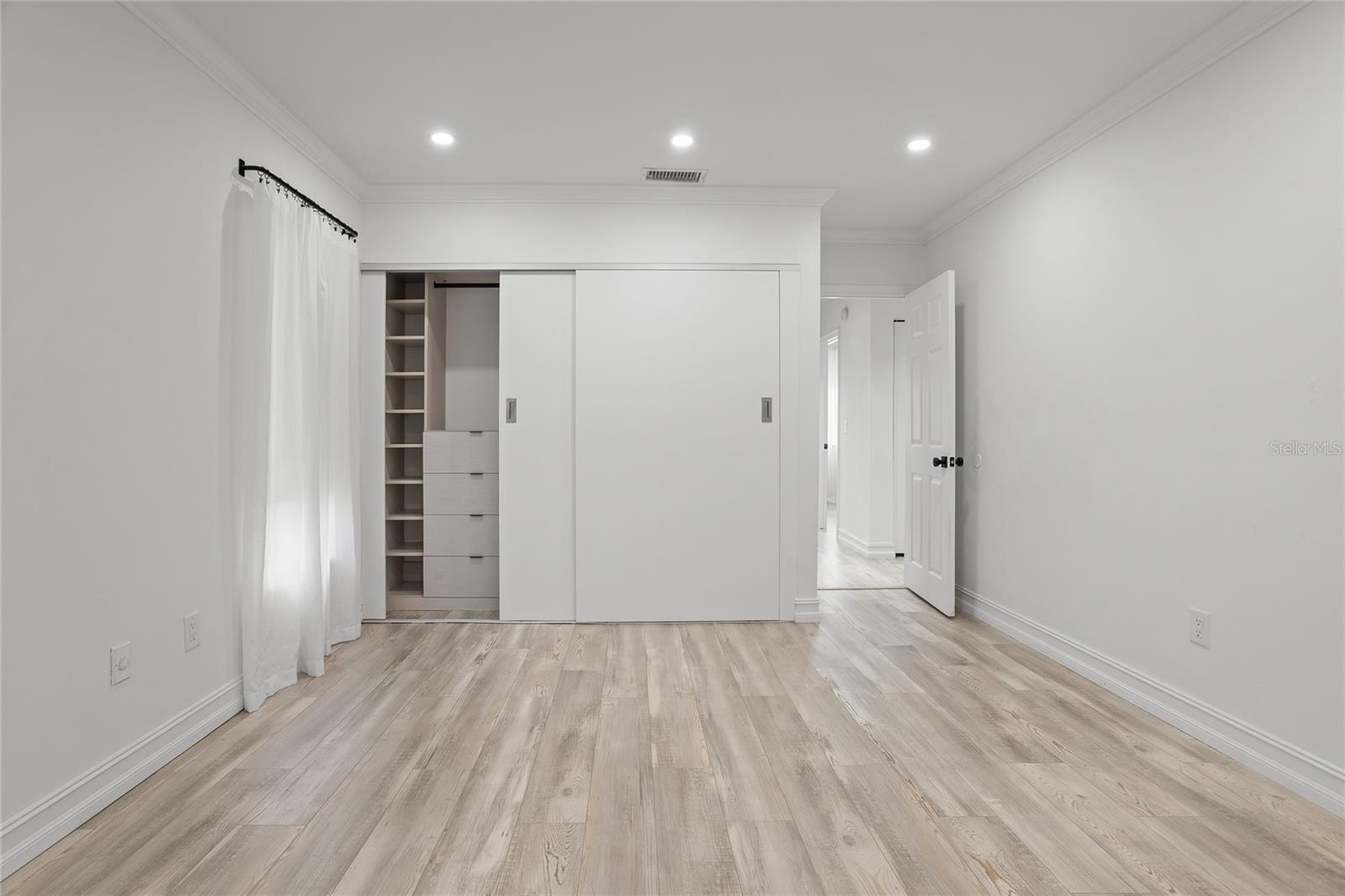 Image 22 of 45 For 20847 Sugarloaf Lane