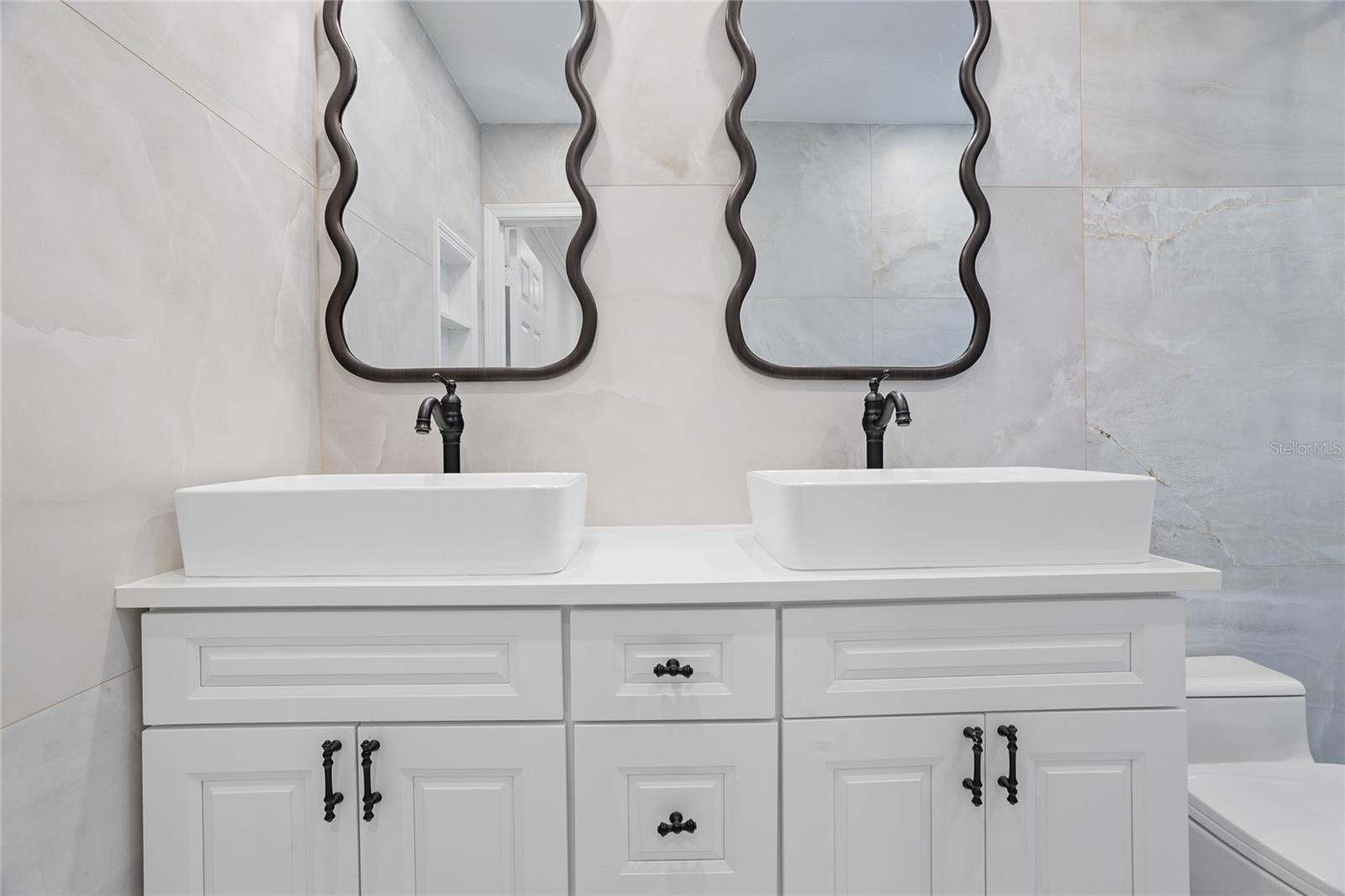 Image 23 of 45 For 20847 Sugarloaf Lane