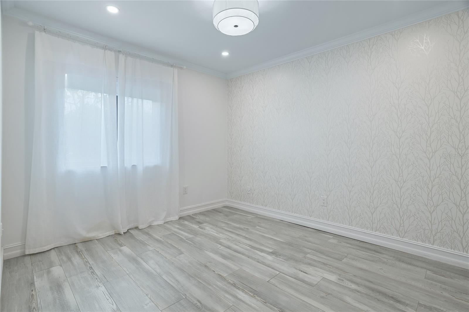 Image 28 of 45 For 20847 Sugarloaf Lane