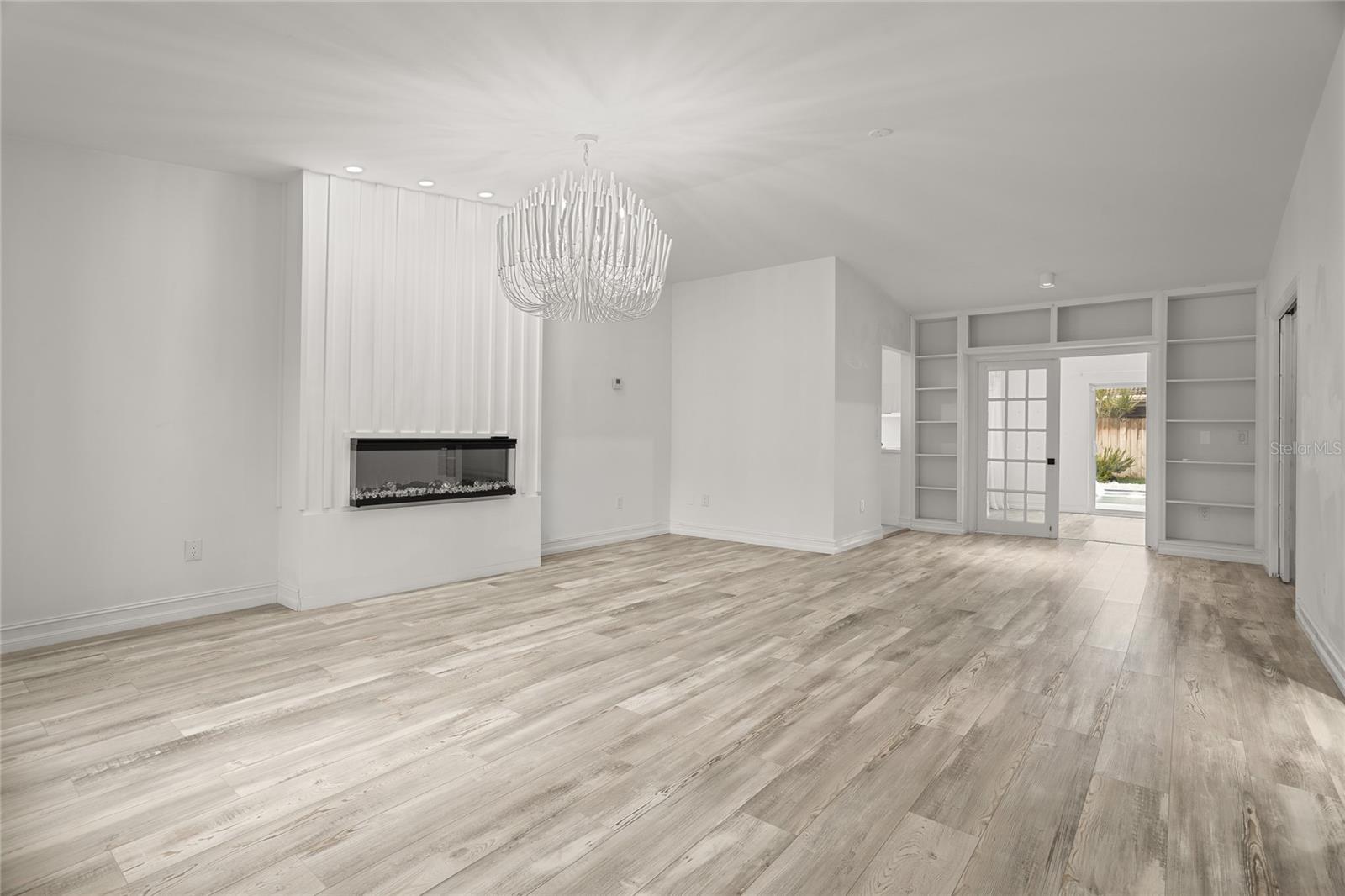 Image 5 of 45 For 20847 Sugarloaf Lane