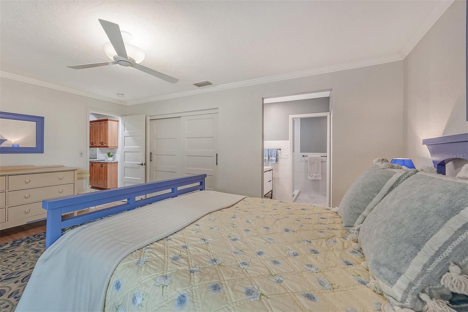 Image 18 of 42 For 4234 Gulf Of Mexico Drive E2