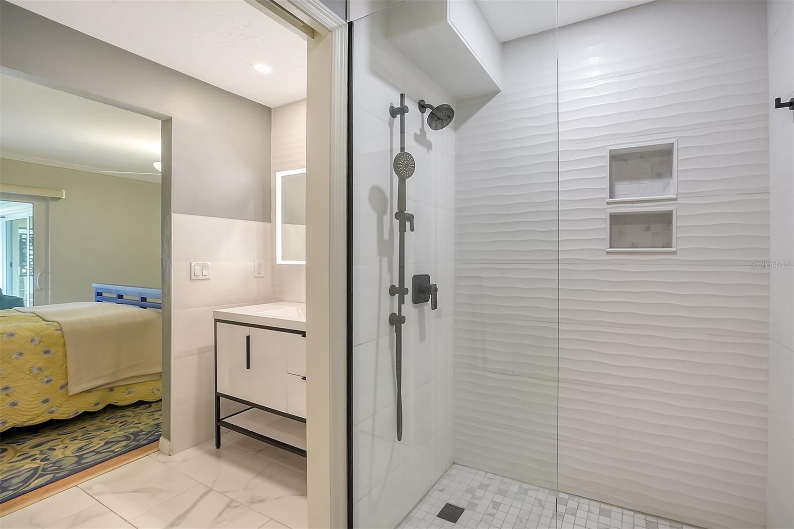 Image 20 of 42 For 4234 Gulf Of Mexico Drive E2