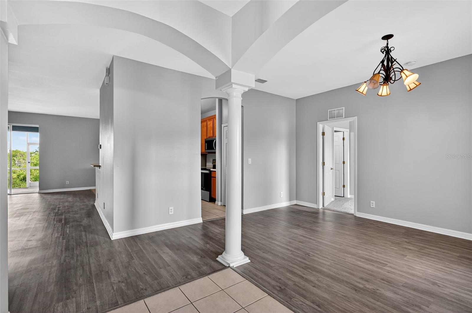 Image 17 of 56 For 3214 23rd Street Sw