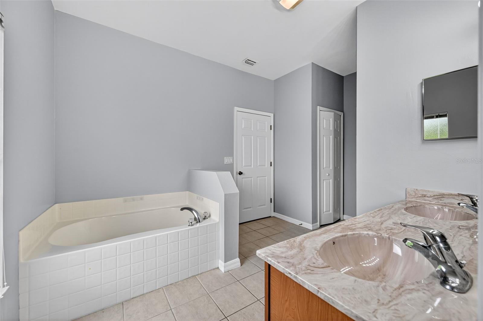 Image 24 of 56 For 3214 23rd Street Sw