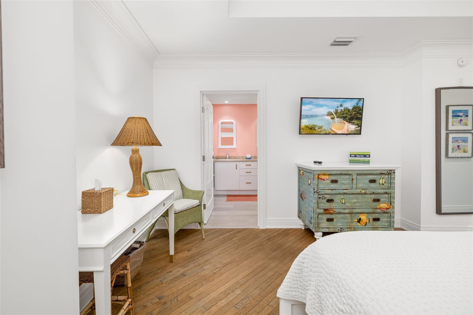 Image 13 of 83 For 915 Seaside Drive 407