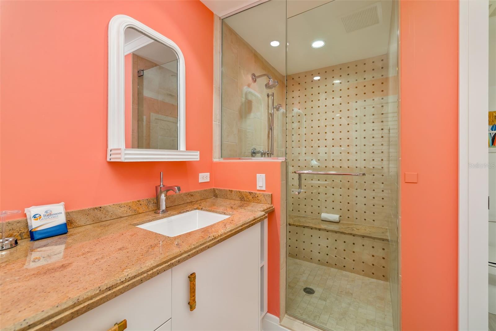 Image 16 of 83 For 915 Seaside Drive 407