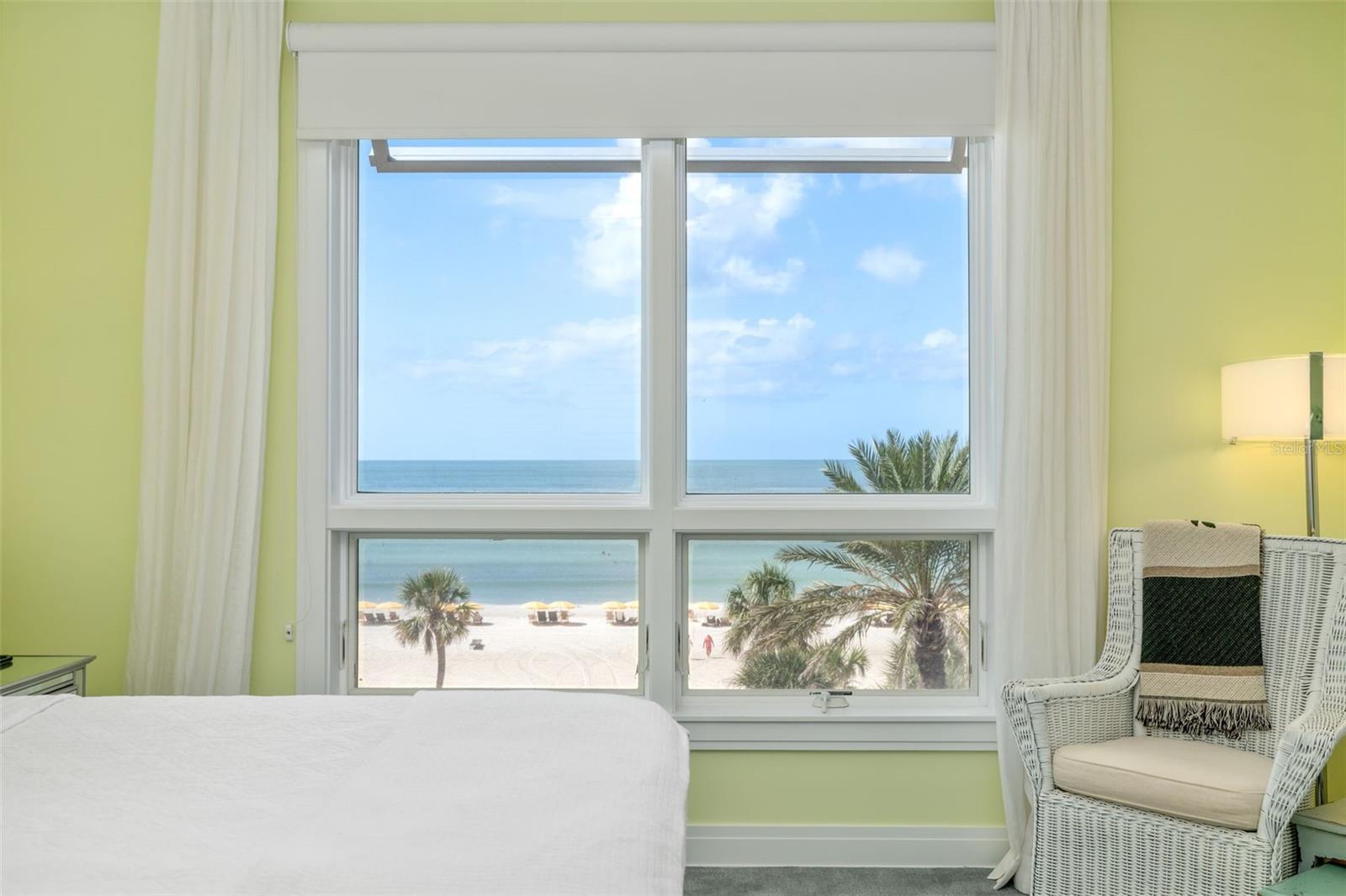 Image 18 of 83 For 915 Seaside Drive 407