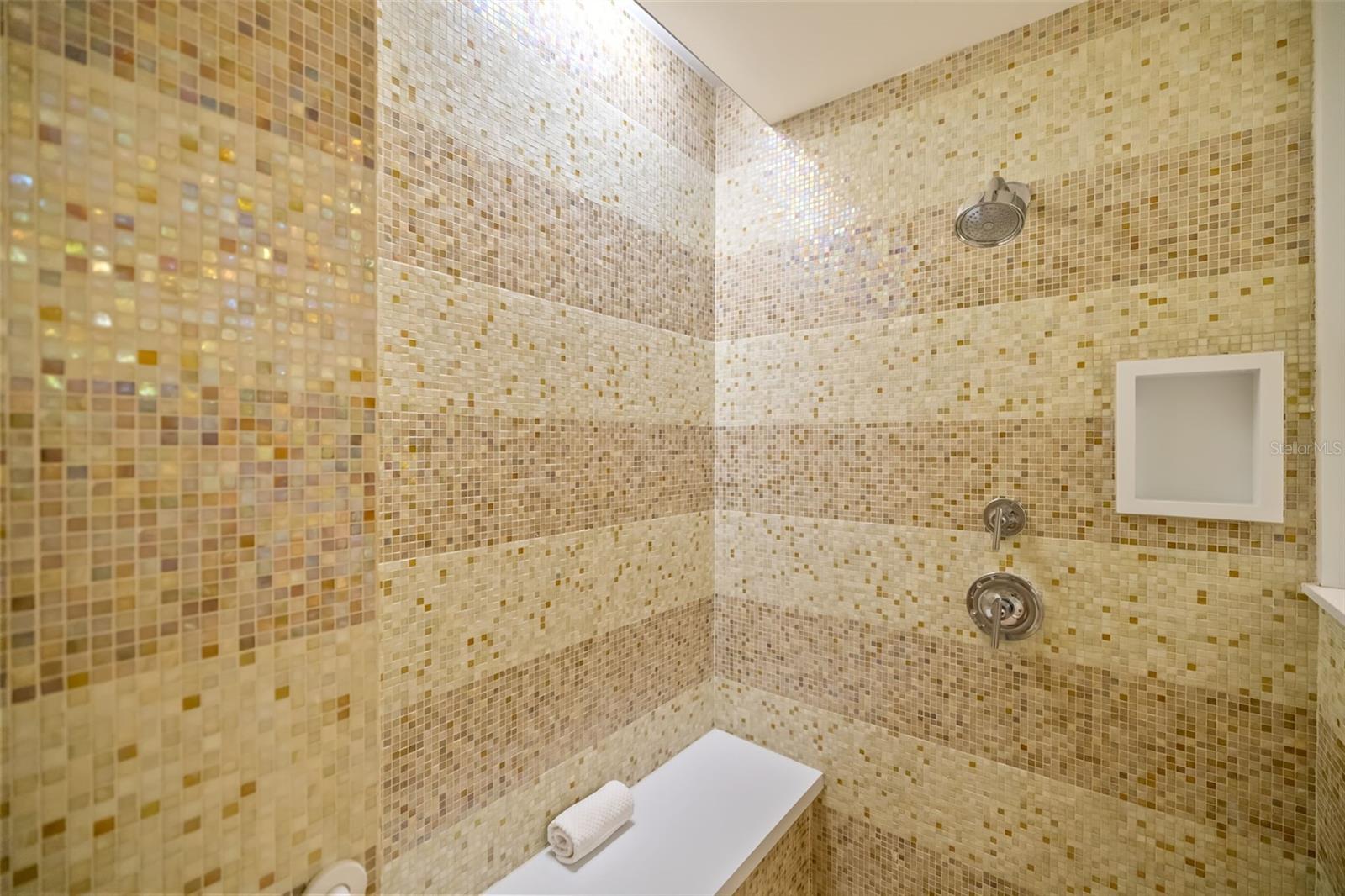 Image 26 of 83 For 915 Seaside Drive 407