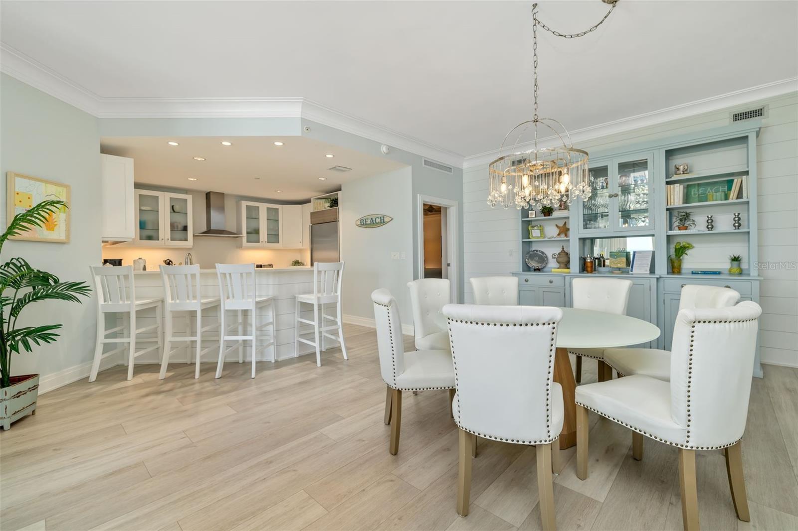 Image 42 of 83 For 915 Seaside Drive 407