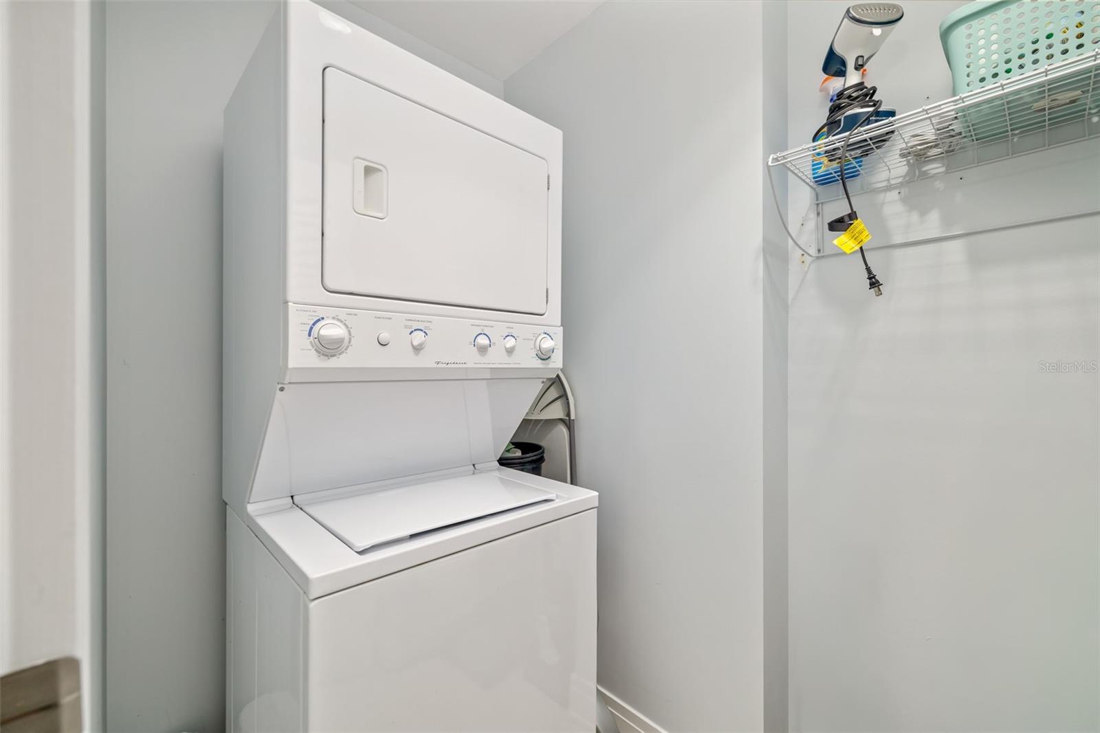 Image 50 of 83 For 915 Seaside Drive 407