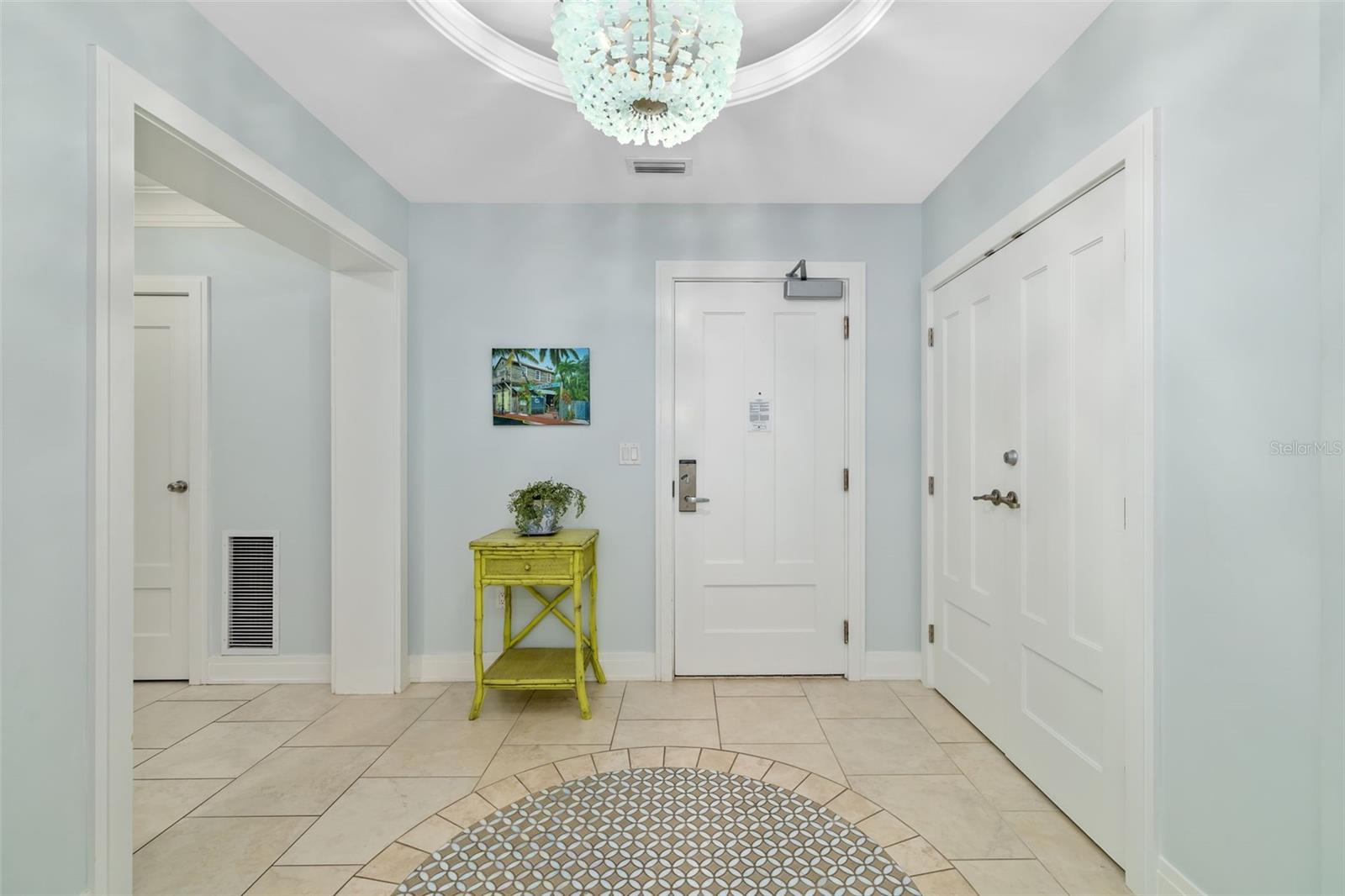 Image 6 of 83 For 915 Seaside Drive 407