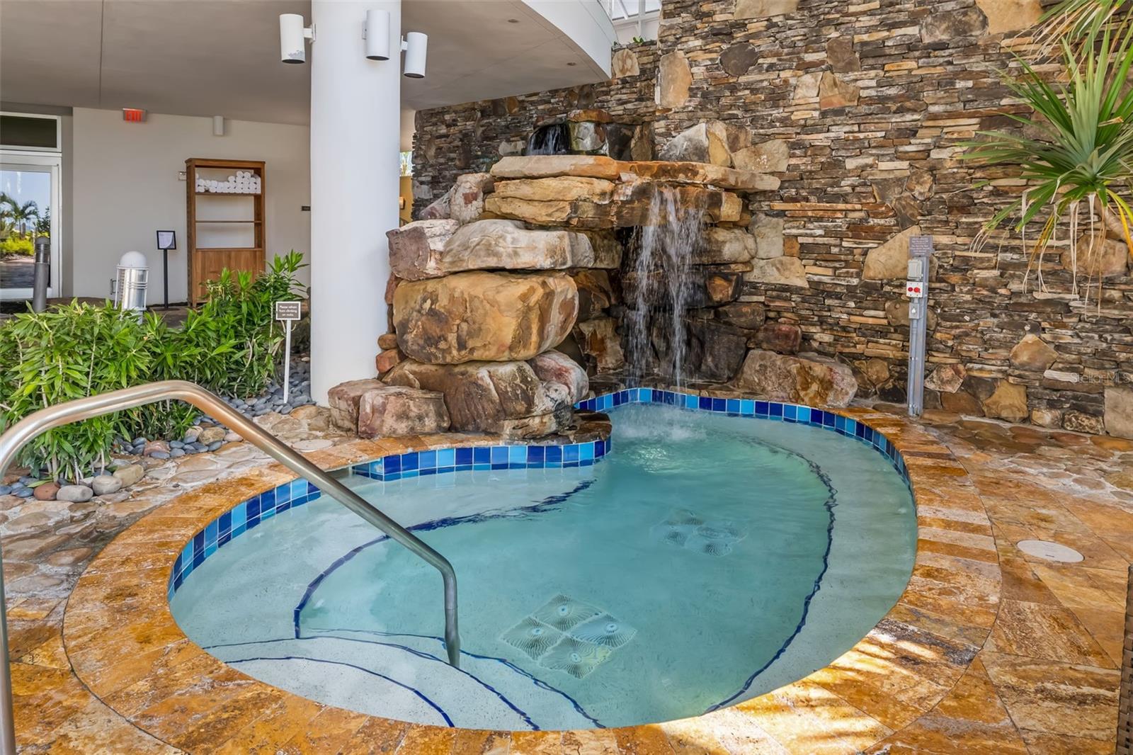 Image 60 of 83 For 915 Seaside Drive 407