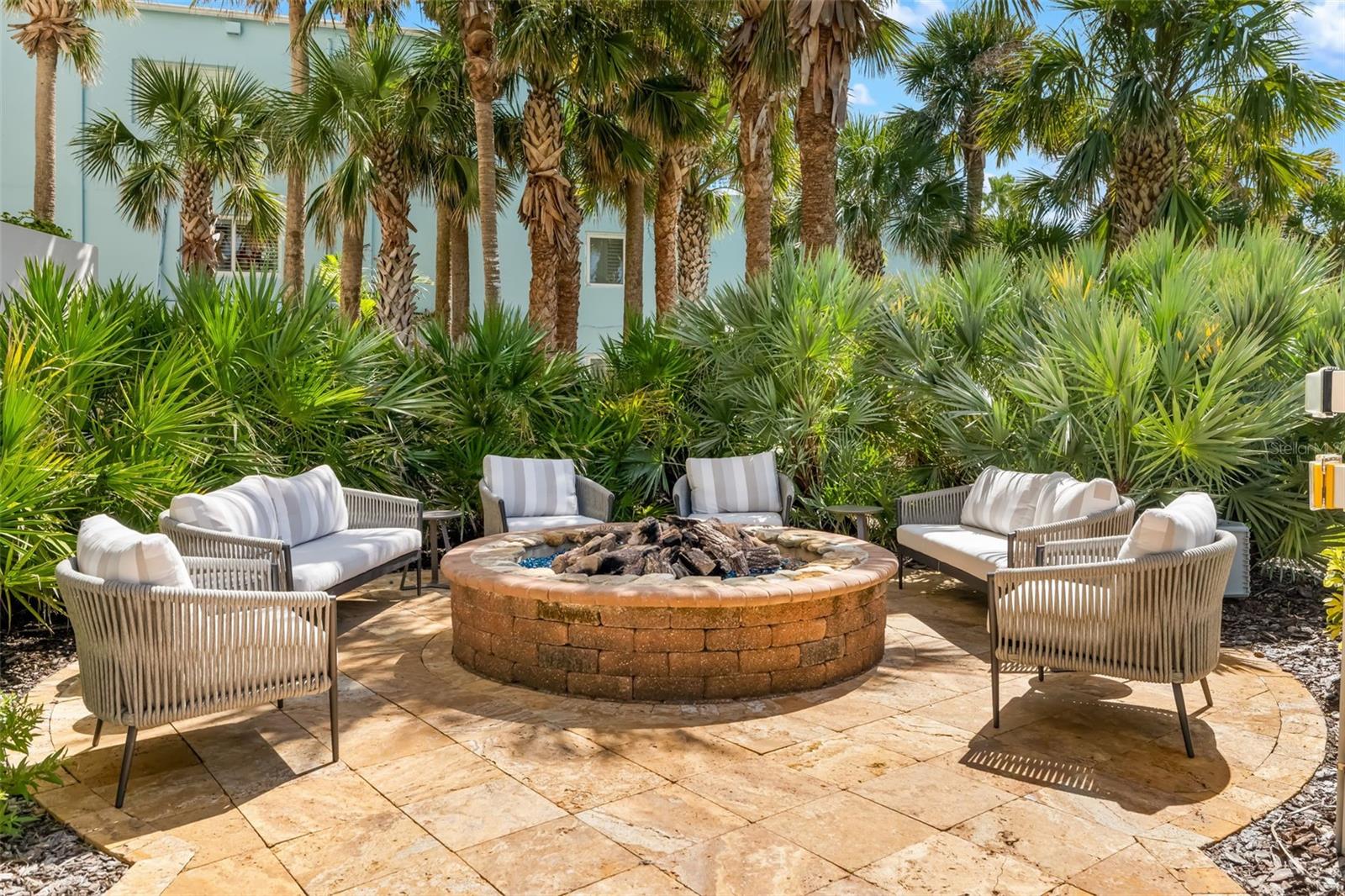 Image 70 of 83 For 915 Seaside Drive 407