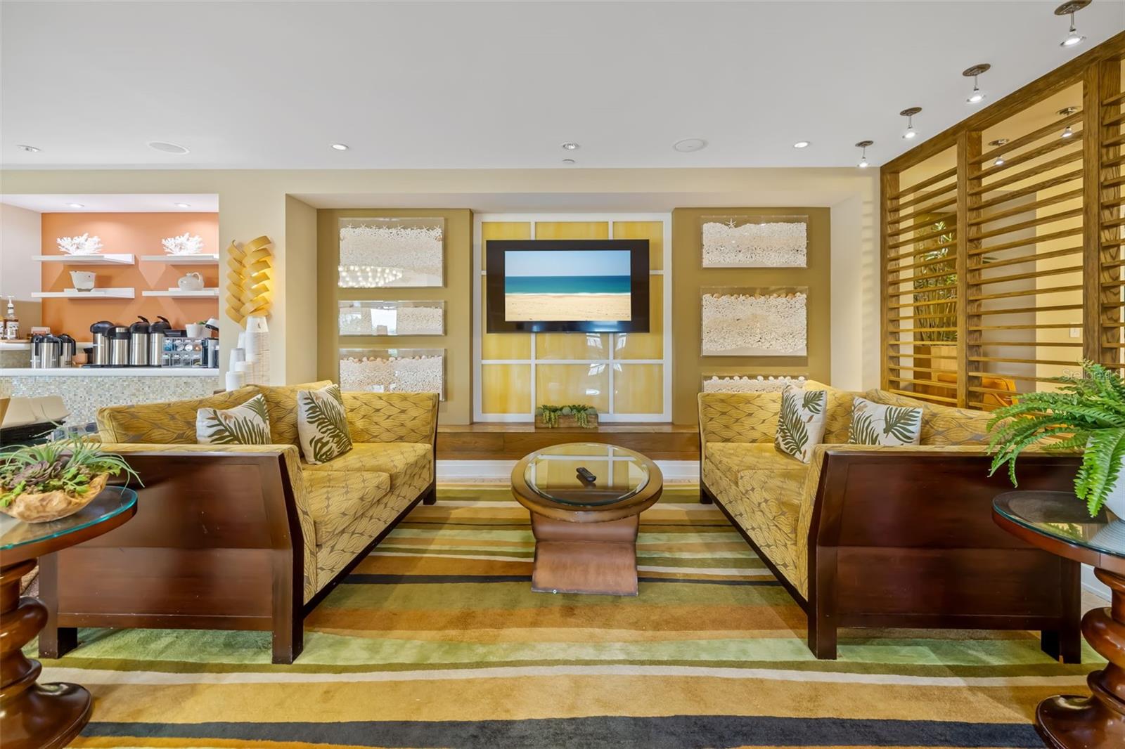 Image 75 of 83 For 915 Seaside Drive 407