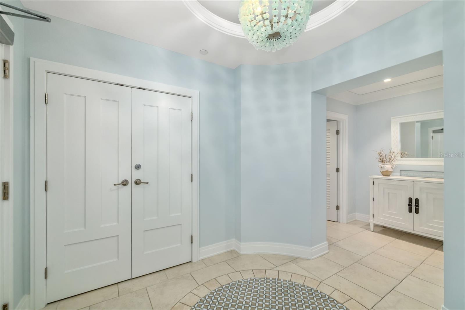 Image 9 of 83 For 915 Seaside Drive 407