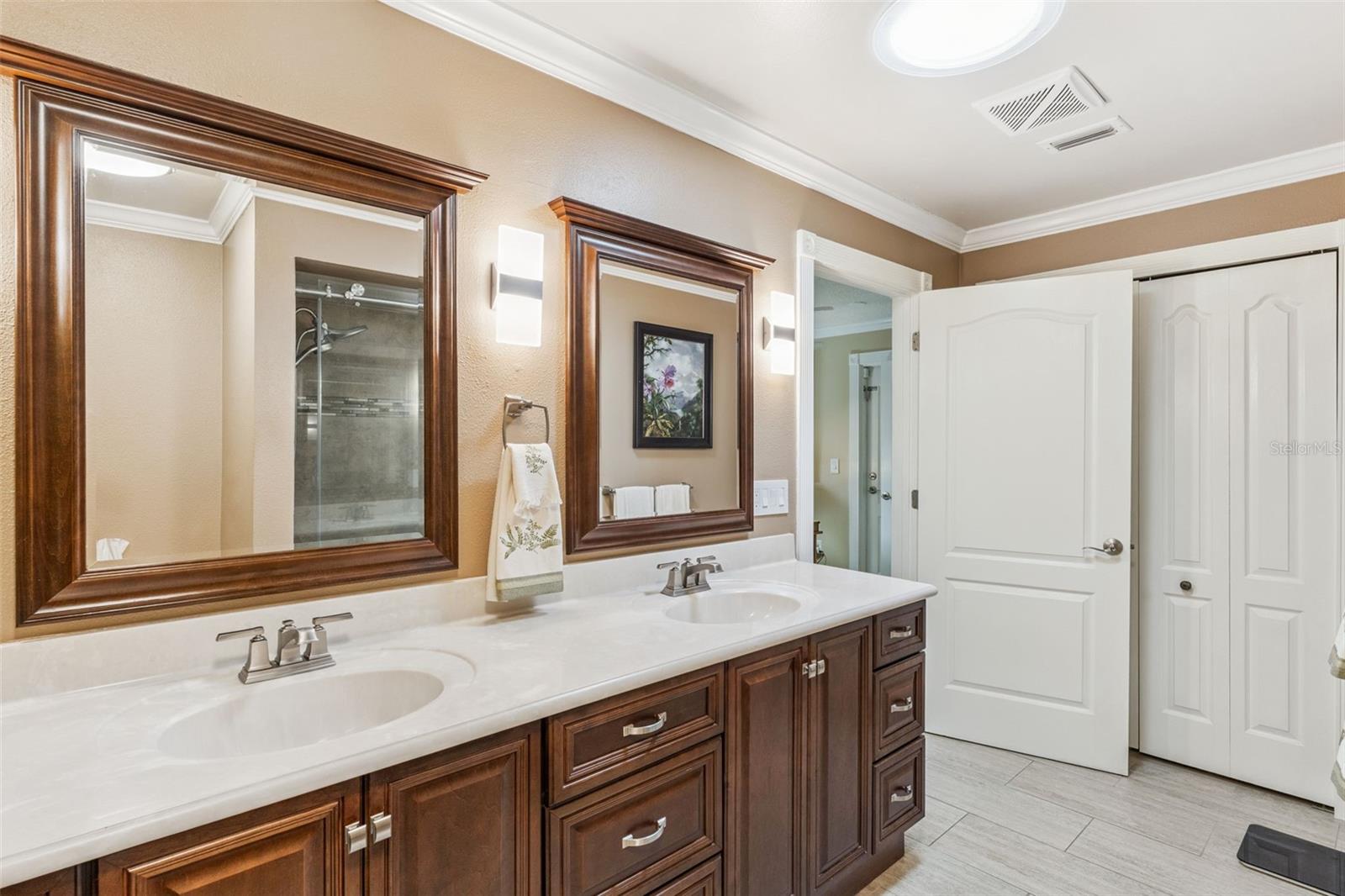 Image 27 of 38 For 4358 Tidewater Drive