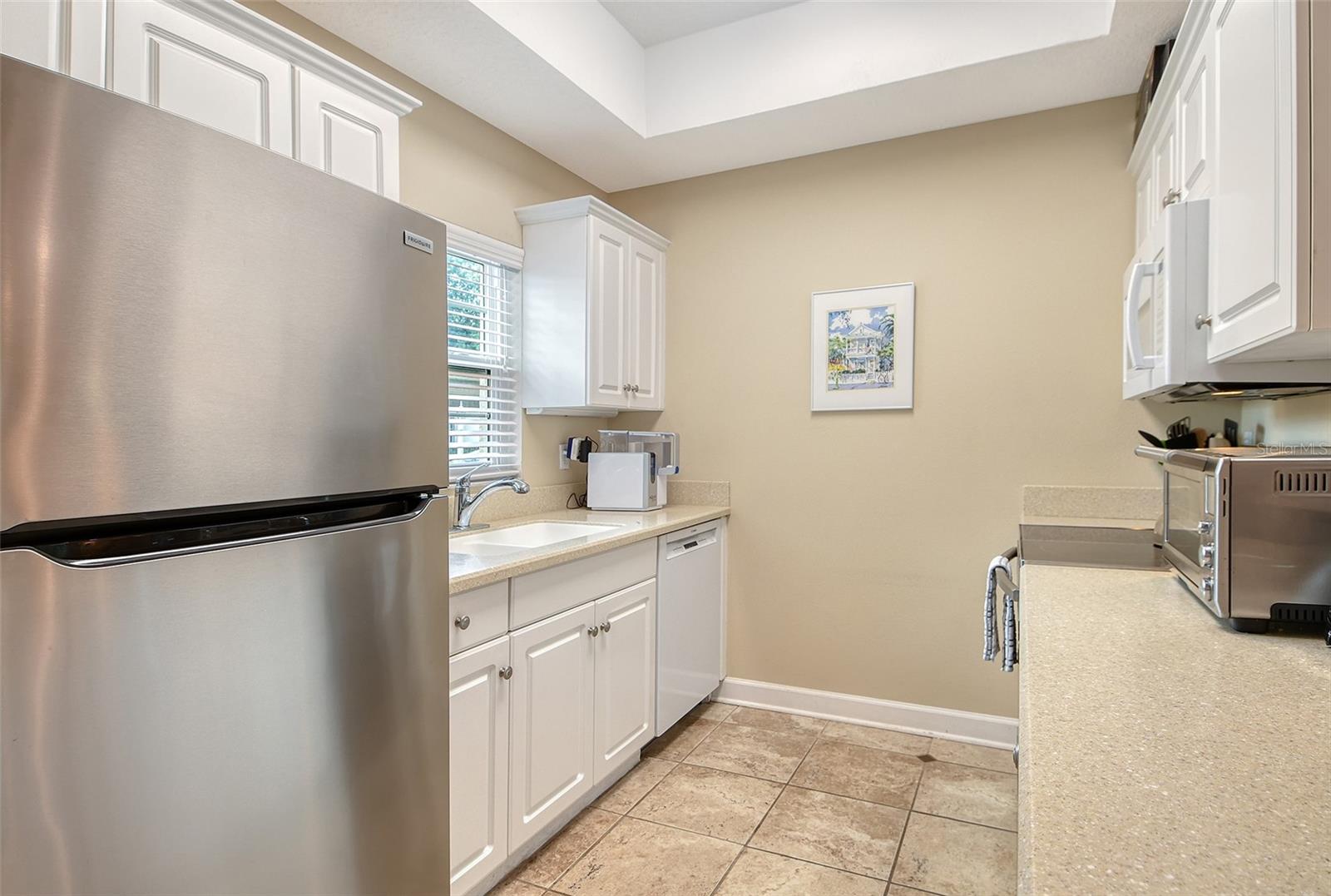 Image 20 of 70 For 8355 Glenrose Way 114