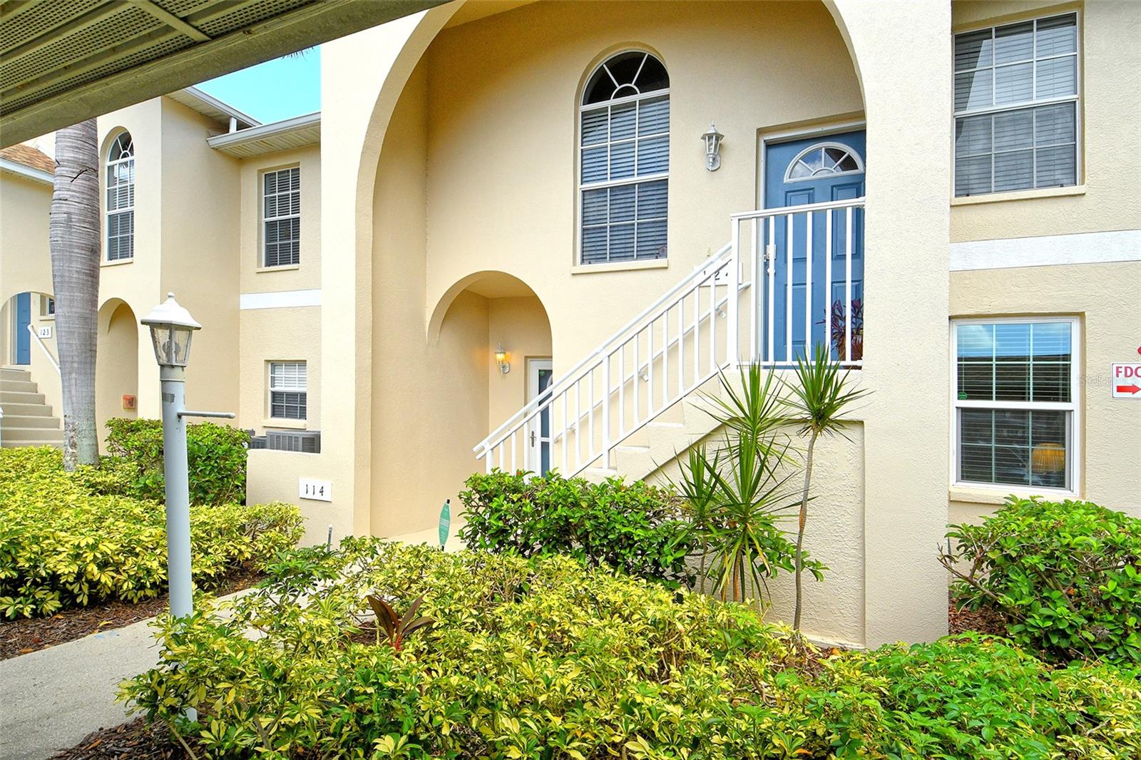 Image 3 of 70 For 8355 Glenrose Way 114