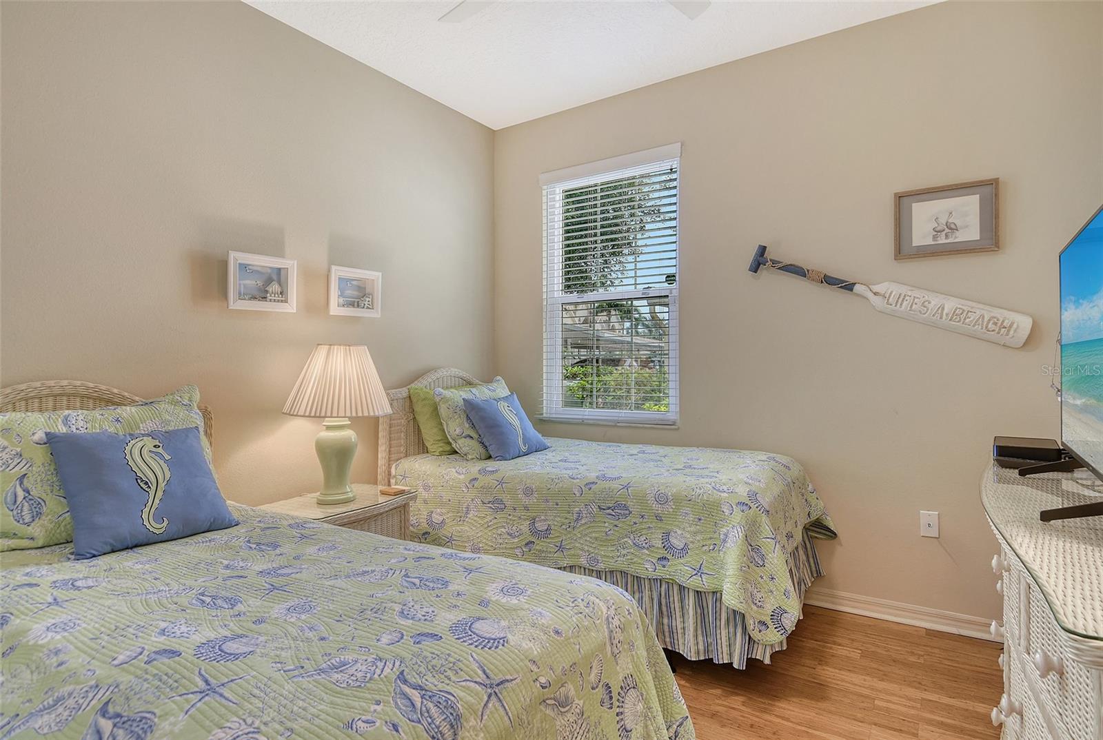 Image 30 of 70 For 8355 Glenrose Way 114