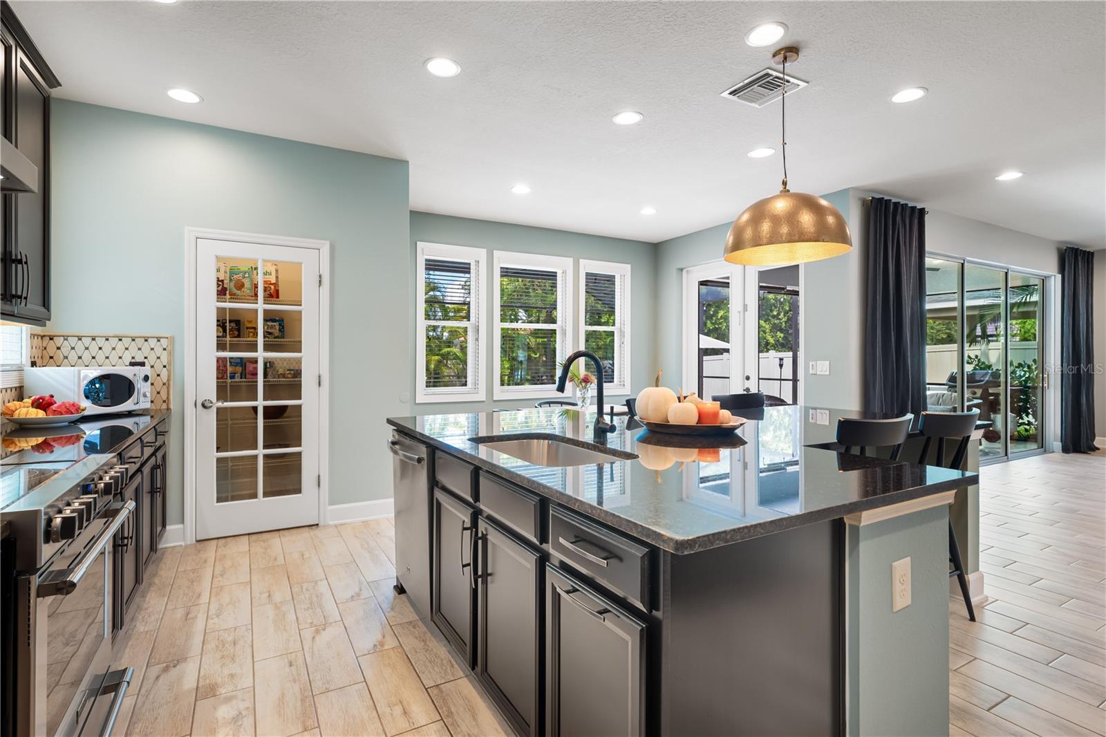 Image 17 of 91 For 7500 Aguila Drive