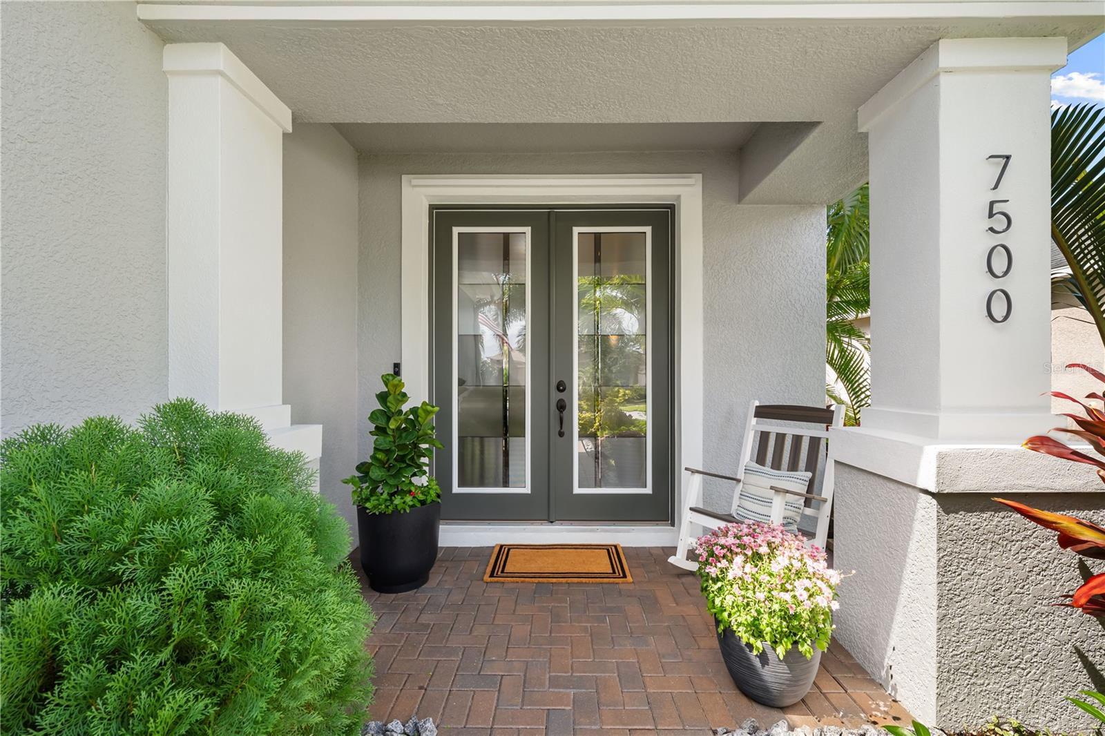 Image 4 of 91 For 7500 Aguila Drive
