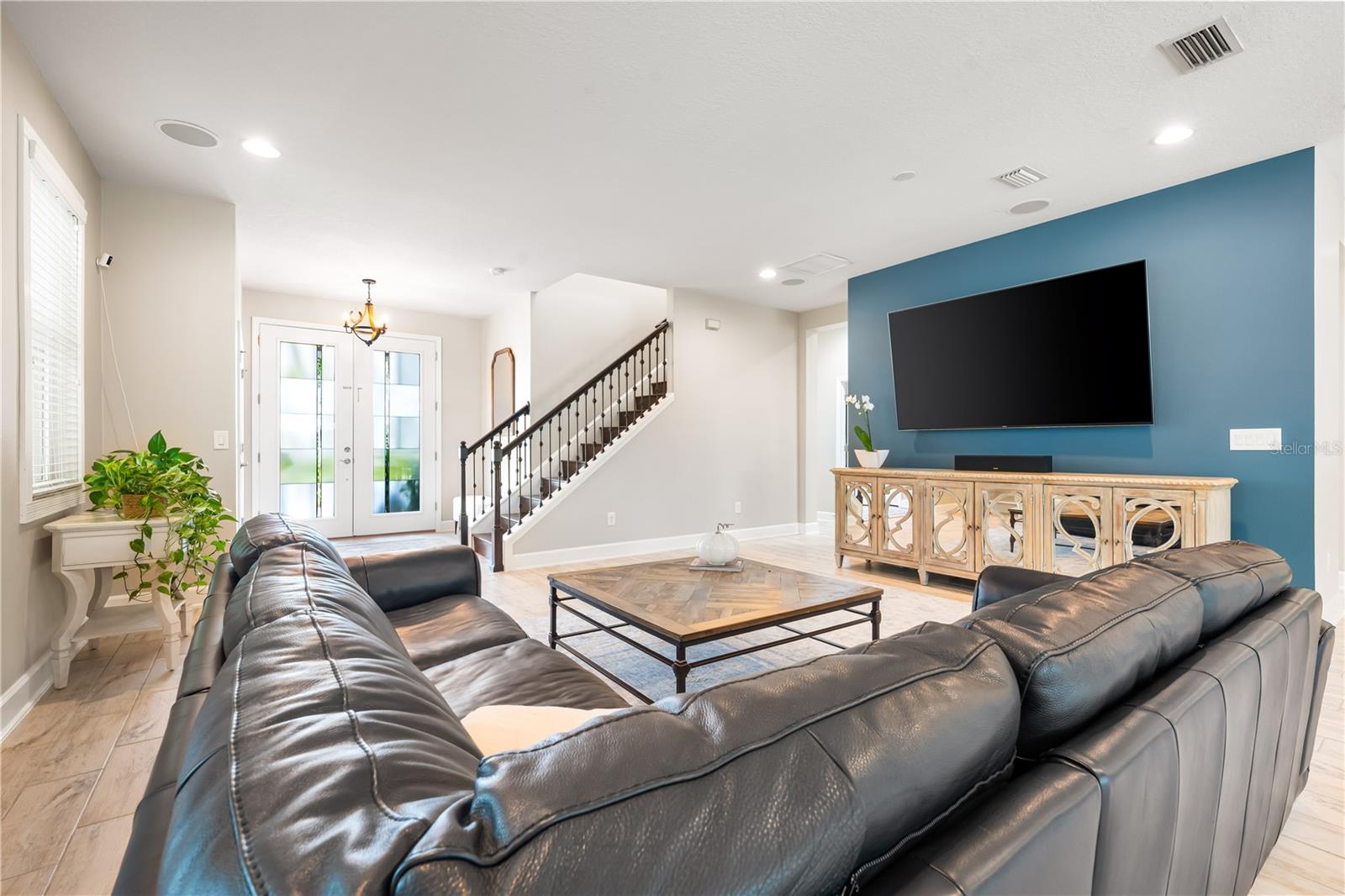 Image 9 of 91 For 7500 Aguila Drive