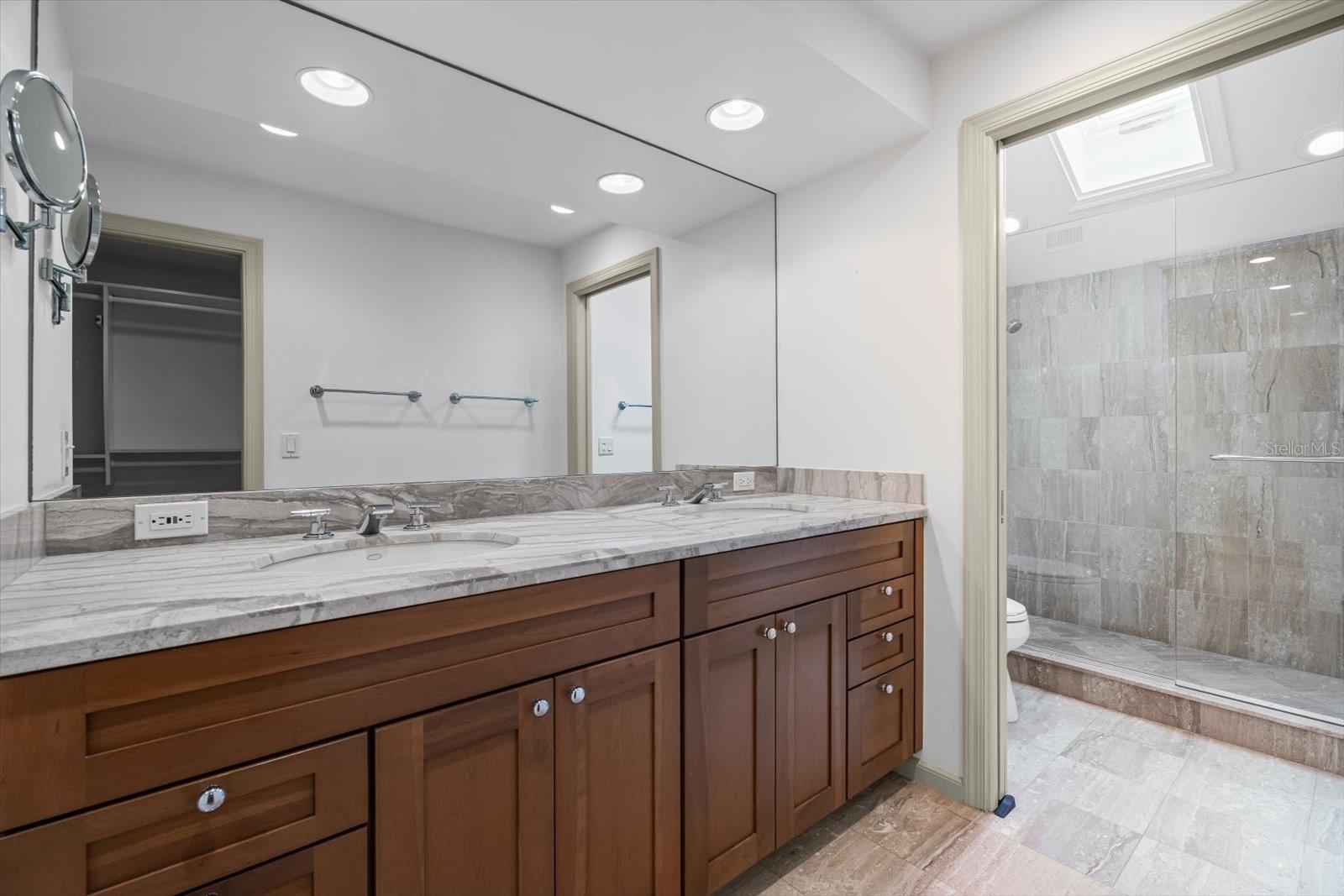 Image 19 of 45 For 24 Tidy Island Boulevard