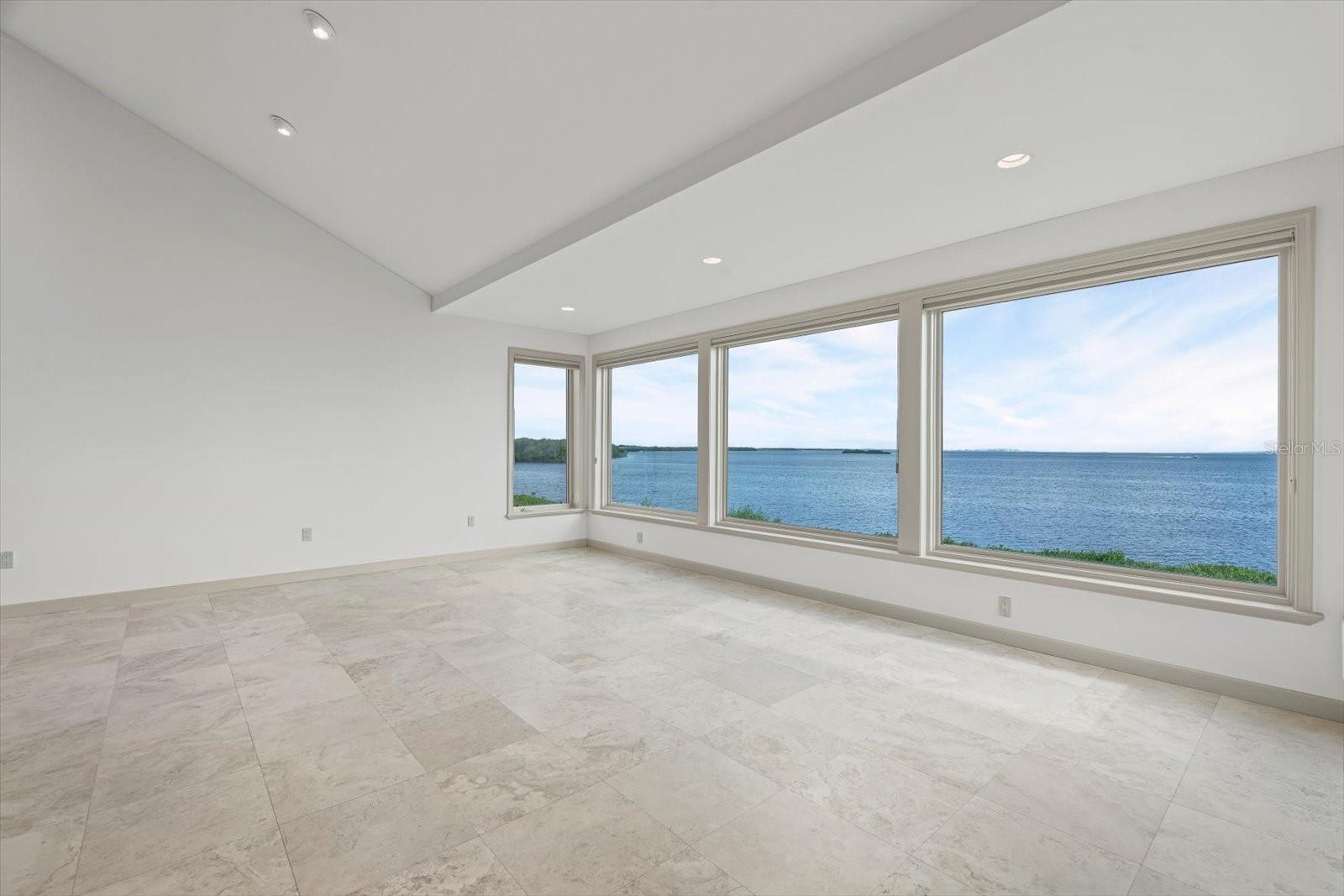 Image 4 of 45 For 24 Tidy Island Boulevard