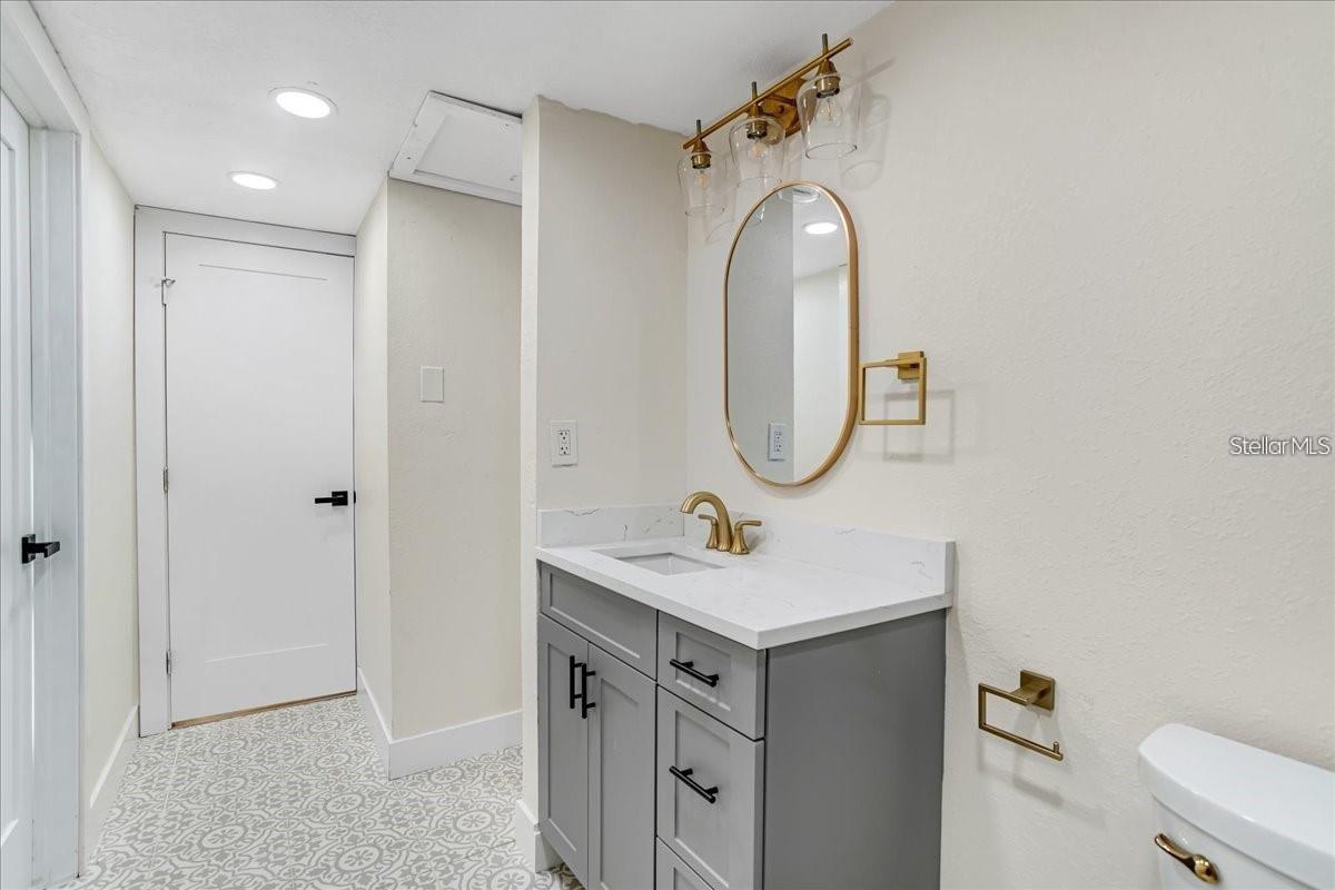 Image 25 of 37 For 190 Tarpon Road