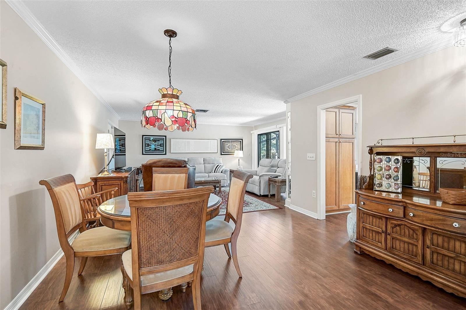 Image 7 of 61 For 3890 Wilshire Circle 27