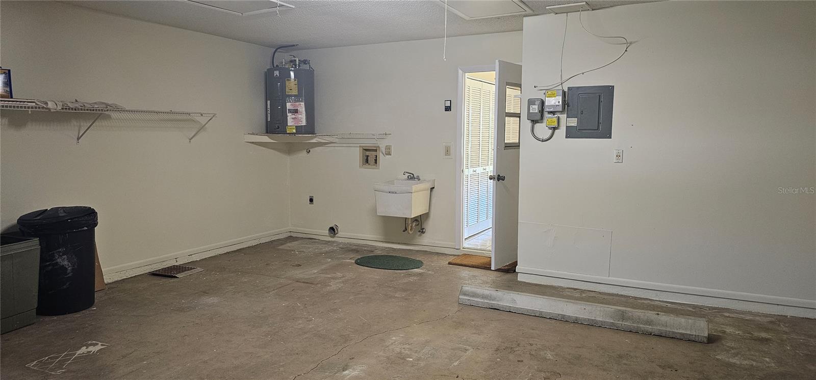 Image 18 of 26 For 4297 Oakhurst Circle E 3051