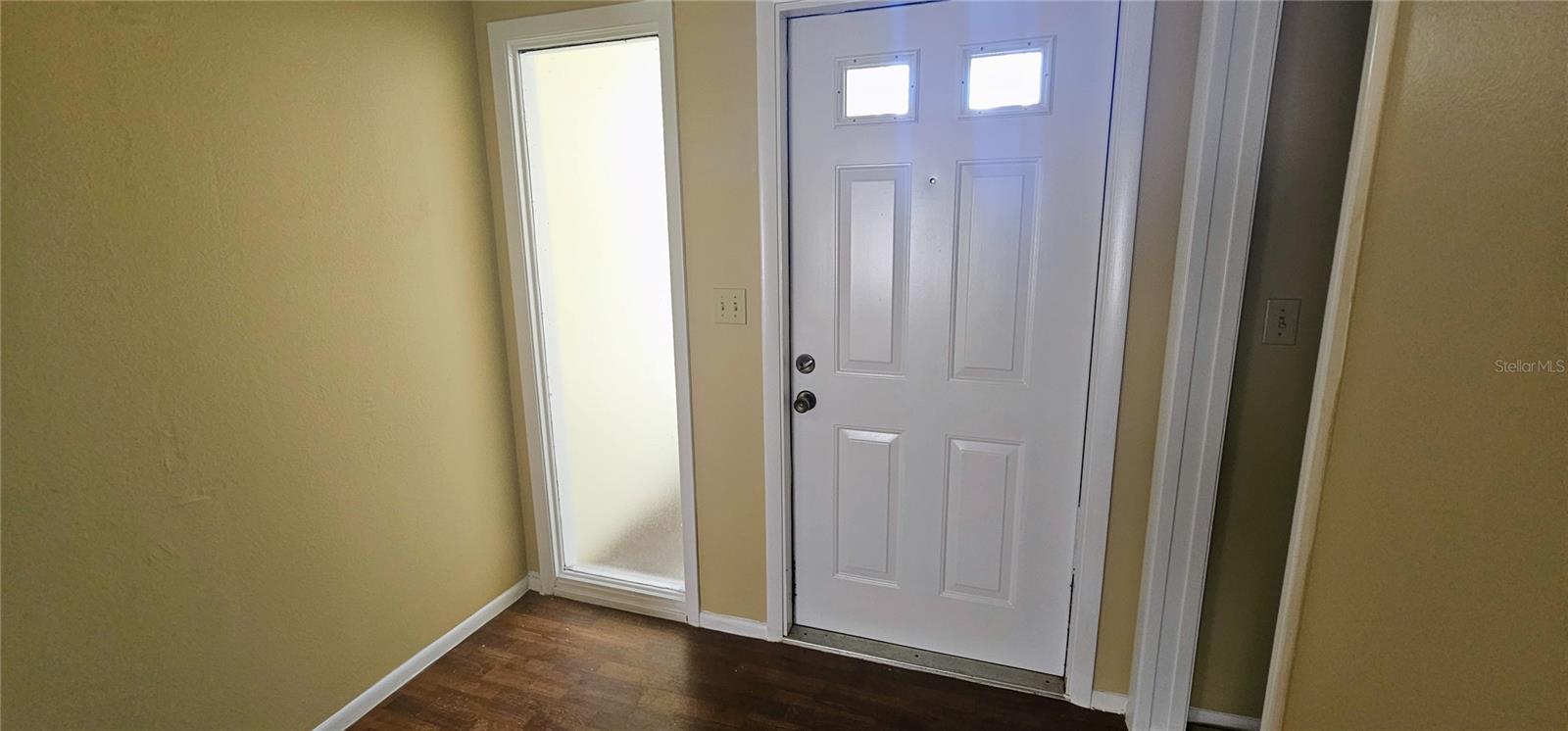 Image 4 of 26 For 4297 Oakhurst Circle E 3051