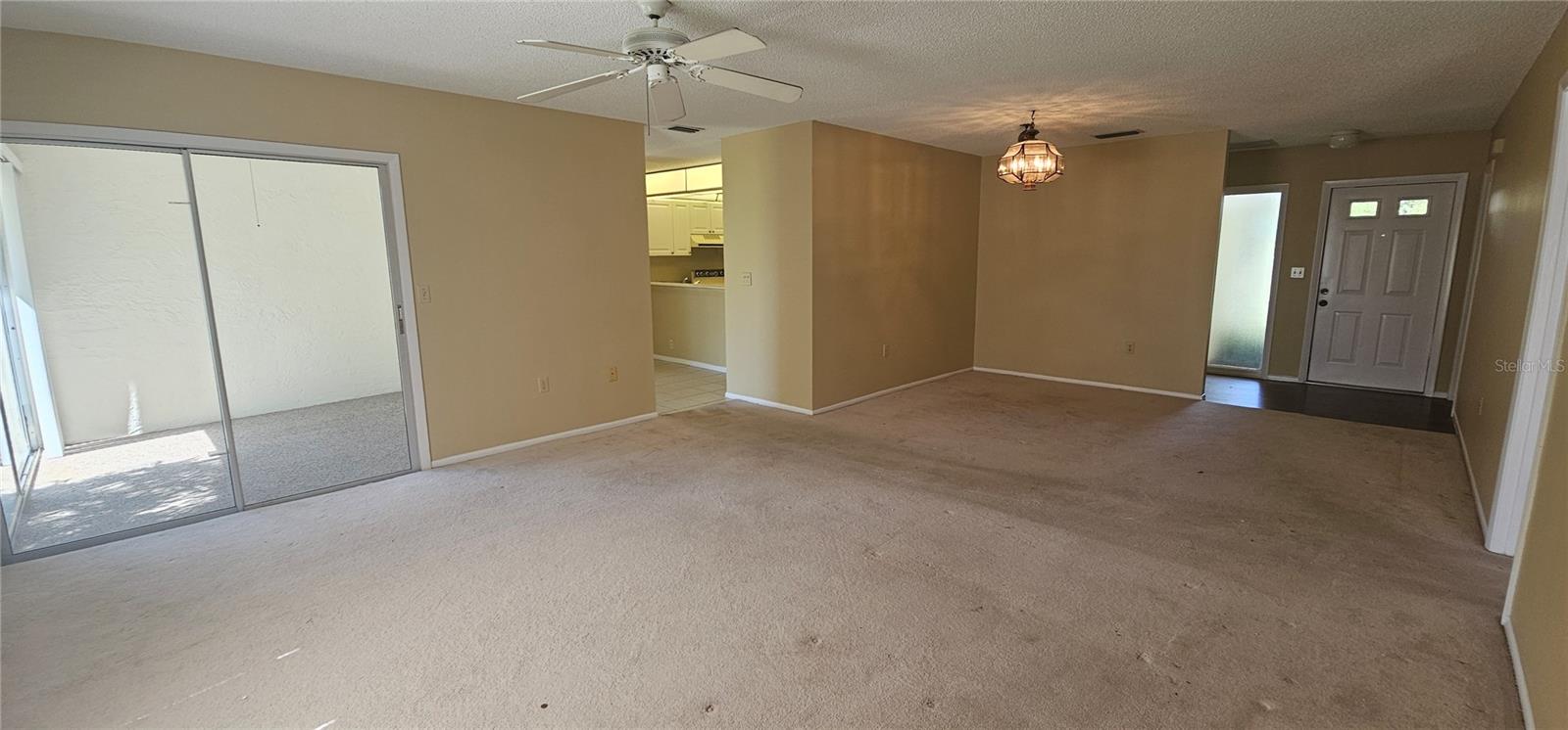 Image 6 of 26 For 4297 Oakhurst Circle E 3051