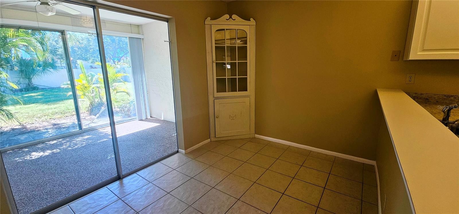 Image 8 of 26 For 4297 Oakhurst Circle E 3051