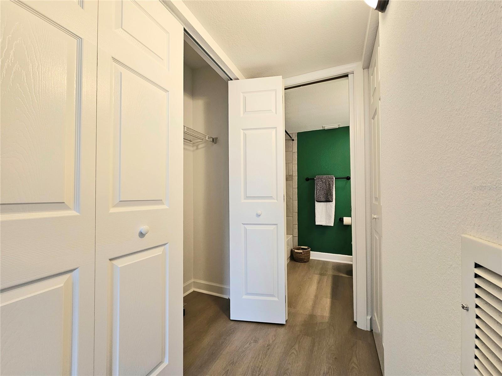 Image 10 of 23 For 21267 Gertrude Avenue 114