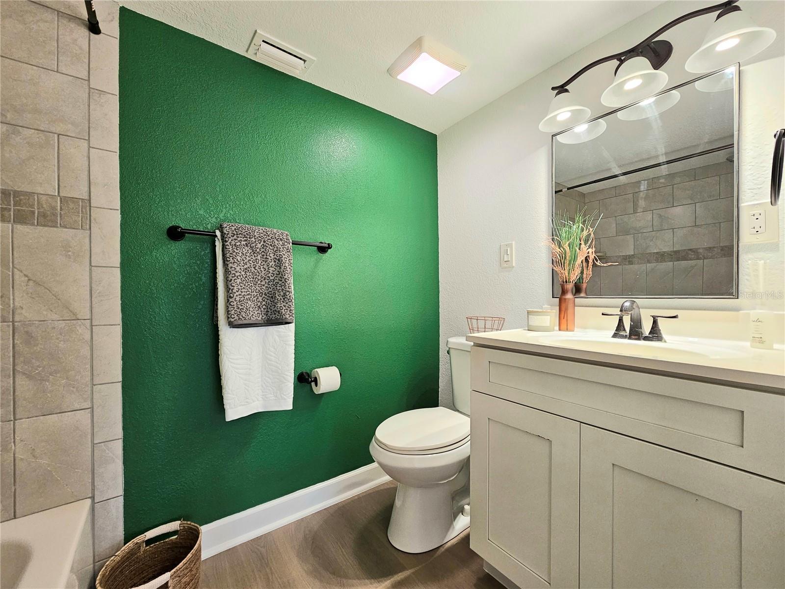 Image 11 of 23 For 21267 Gertrude Avenue 114