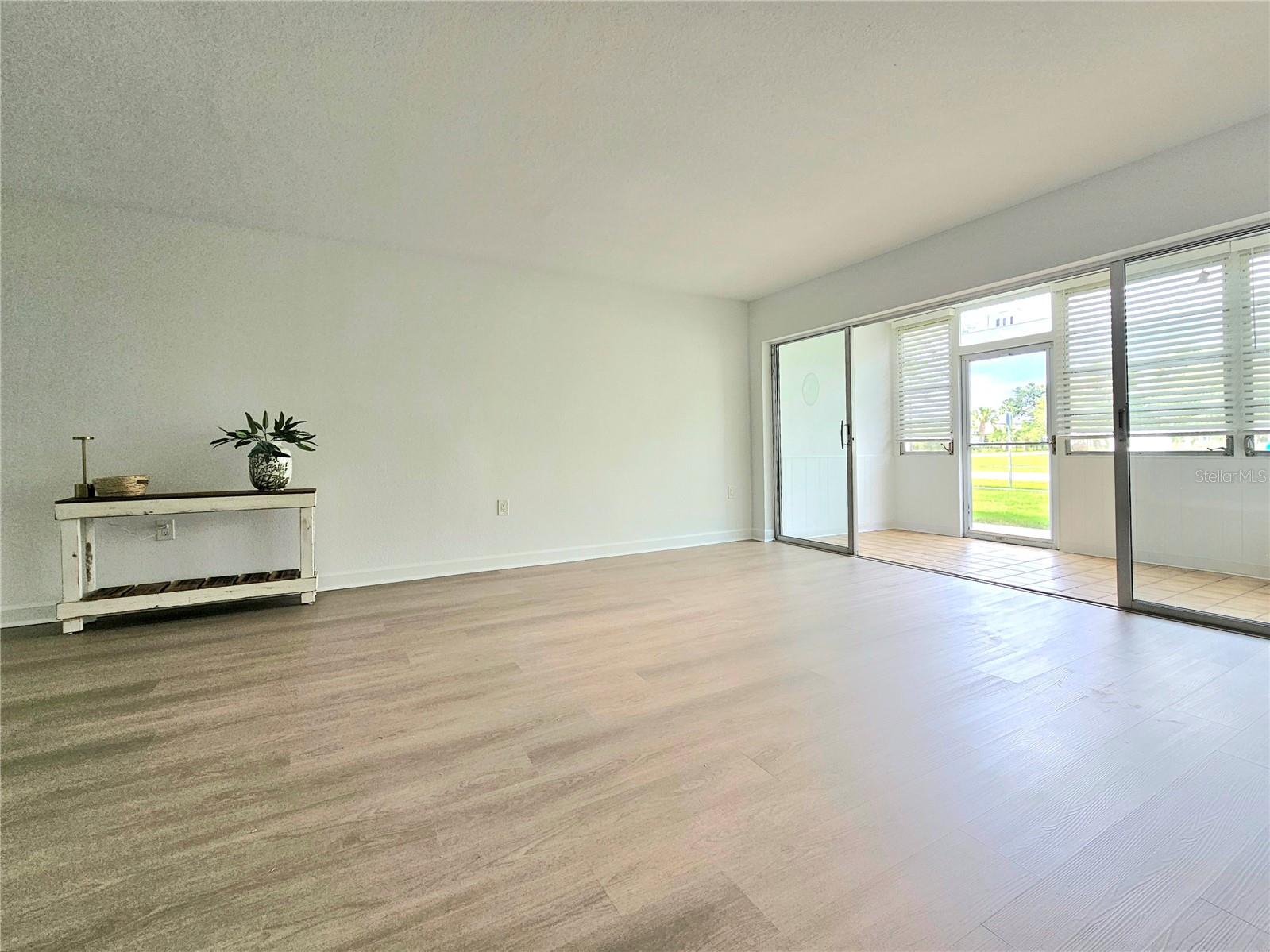 Image 17 of 23 For 21267 Gertrude Avenue 114