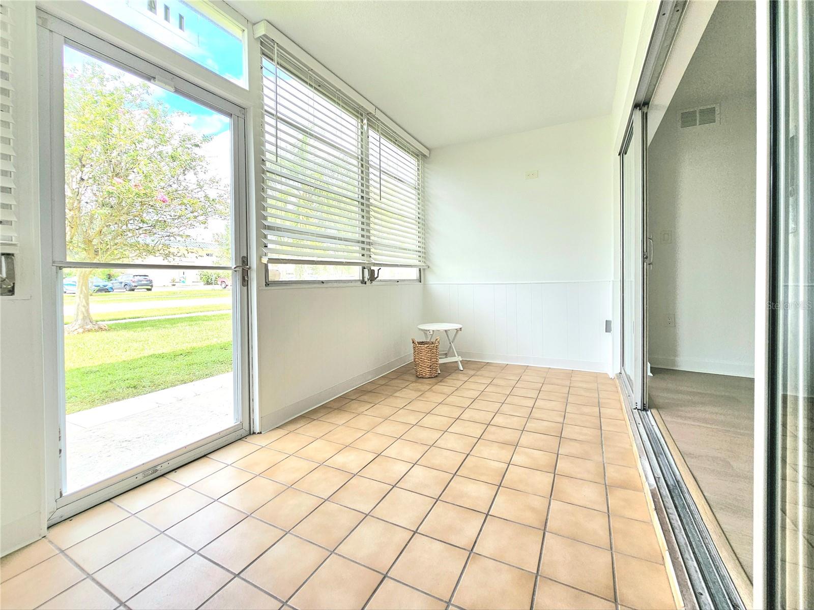 Image 19 of 23 For 21267 Gertrude Avenue 114