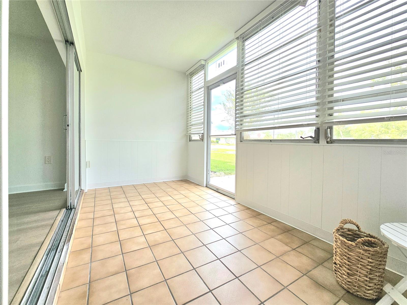 Image 20 of 23 For 21267 Gertrude Avenue 114