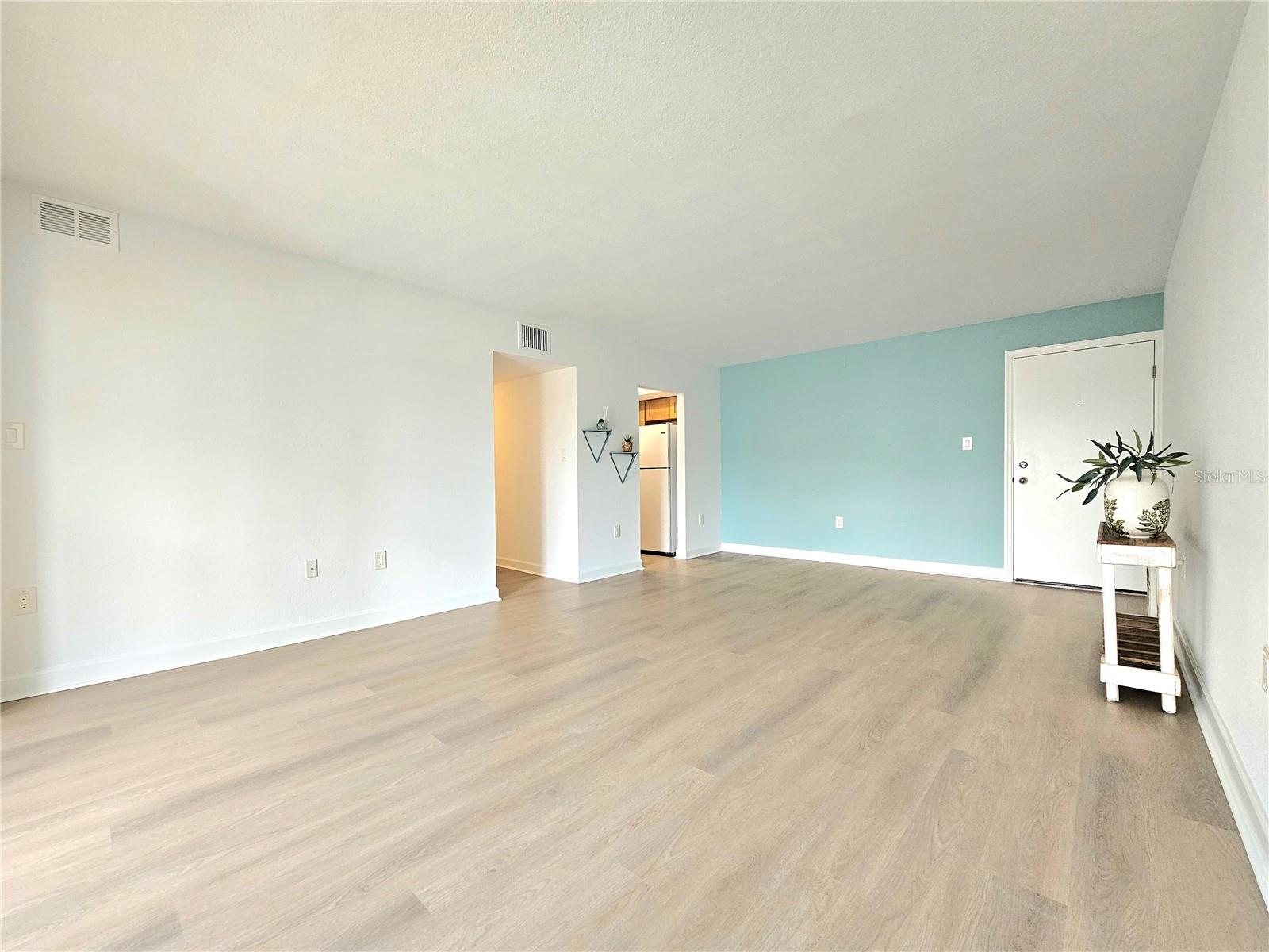 Image 23 of 23 For 21267 Gertrude Avenue 114