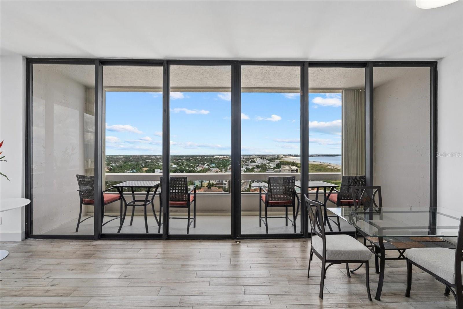 Image 10 of 34 For 5400 Ocean Boulevard 17-04