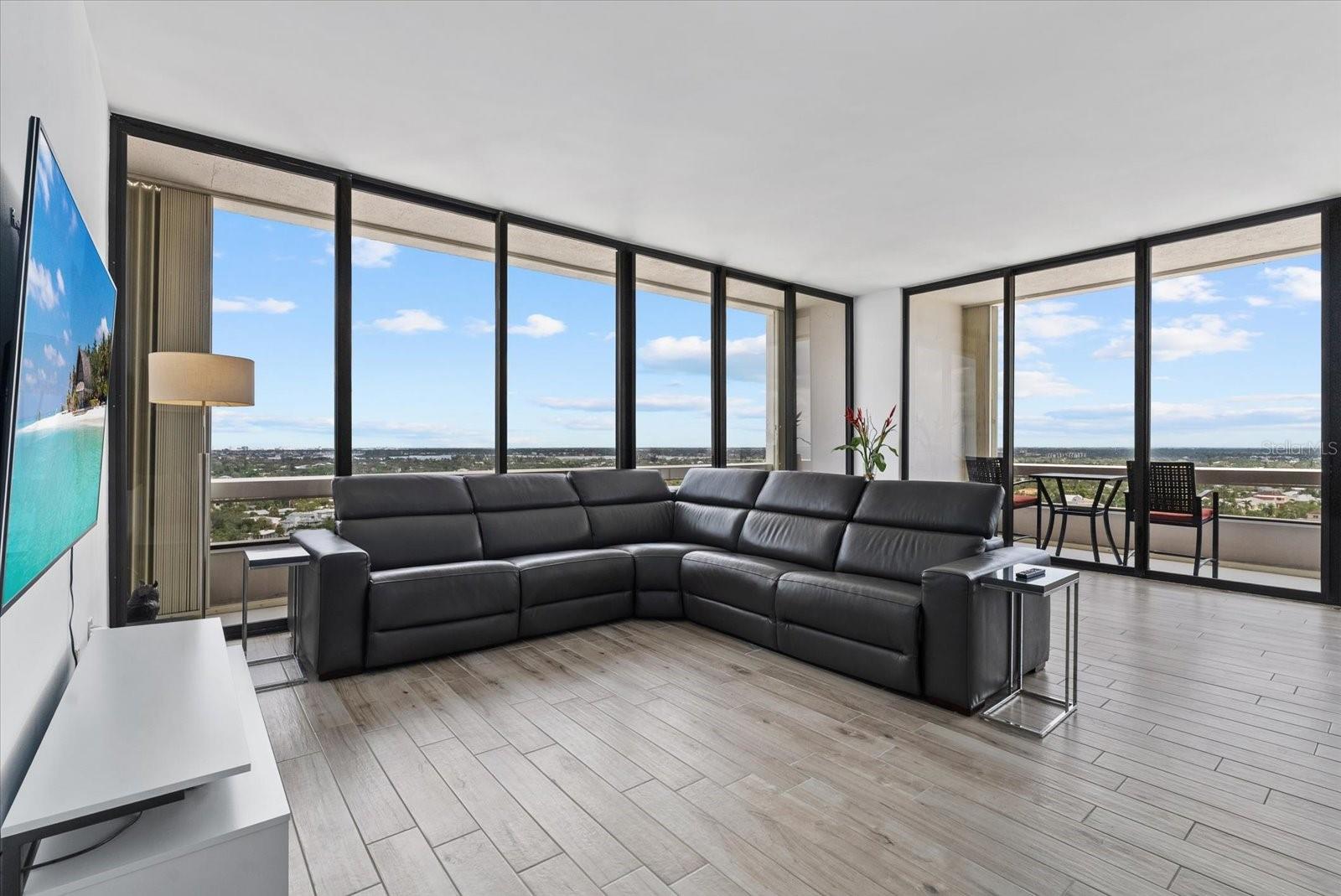 Image 7 of 34 For 5400 Ocean Boulevard 17-04