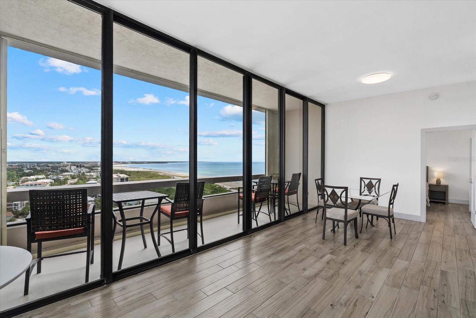 Image 9 of 34 For 5400 Ocean Boulevard 17-04