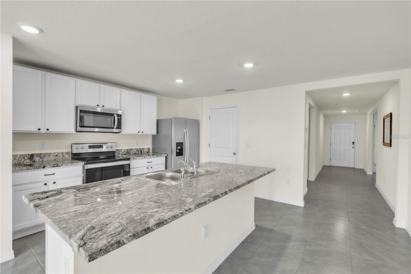 Image 3 of 24 For 7518 Rosewood Garden Loop