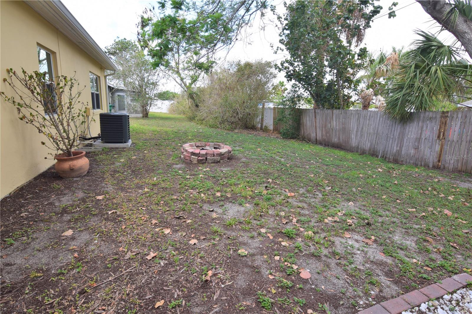 Image 16 of 17 For 21572 Edgewater Drive