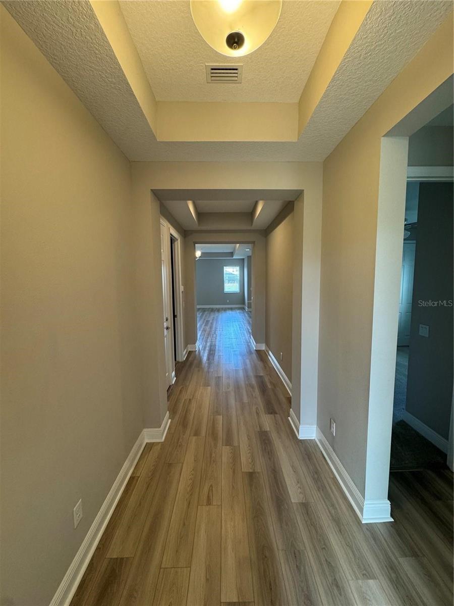 Image 4 of 9 For 921 Fernleaf Run